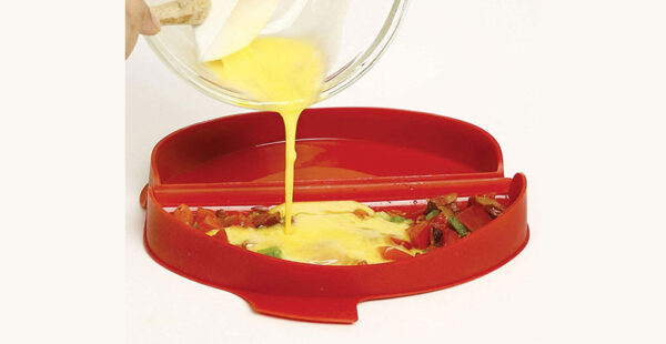 SILICONE MICROWAVE RED OMELET MAKER
